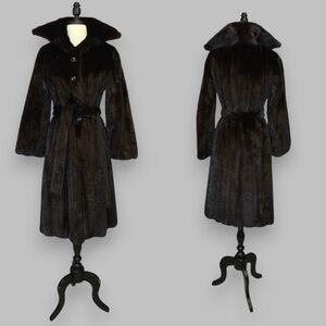 Pretty Vintage 70s Large Pointed Collar Belted Spy Girl Mink Fur Coat XS